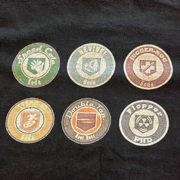 Mens Small Call of Duty Cod zombies perks tee shirt - Picture 4 of 5